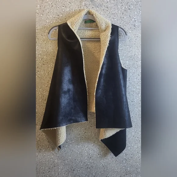 Vest For Womens Faux Leather, Black, Faux Fur, "Celle" 42 Chest - Picture 3 of 12
